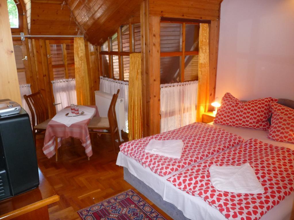 Oleander B&B Шиофок Экстерьер фото