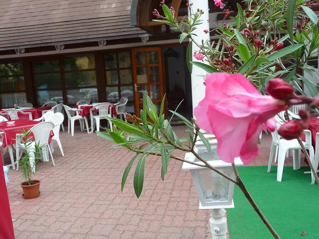 Oleander B&B Шиофок Экстерьер фото