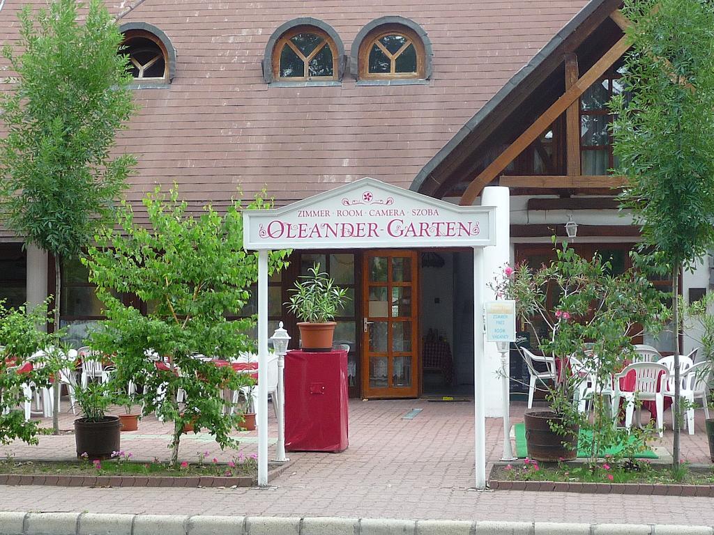 Oleander B&B Шиофок Экстерьер фото