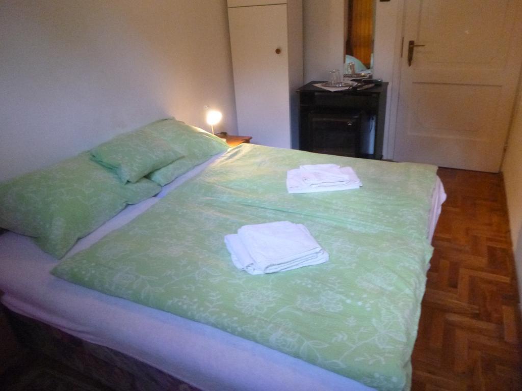 Oleander B&B Шиофок Экстерьер фото