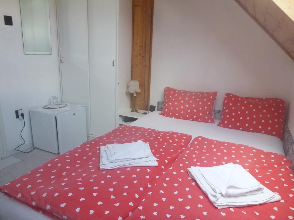 Oleander B&B Шиофок Экстерьер фото